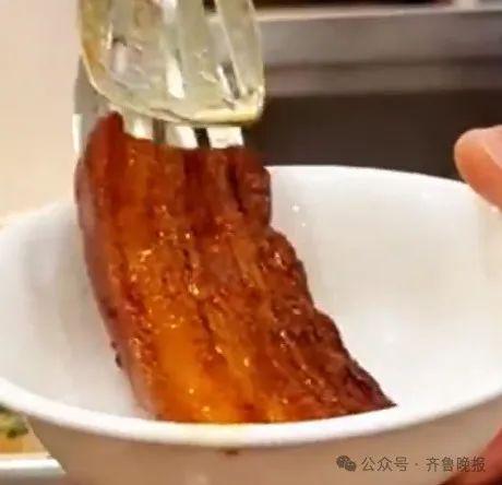 濟南推出把子肉公交卡，城市美食與文化的新融合，濟南把子肉公交卡，城市美食文化融合新風尚
