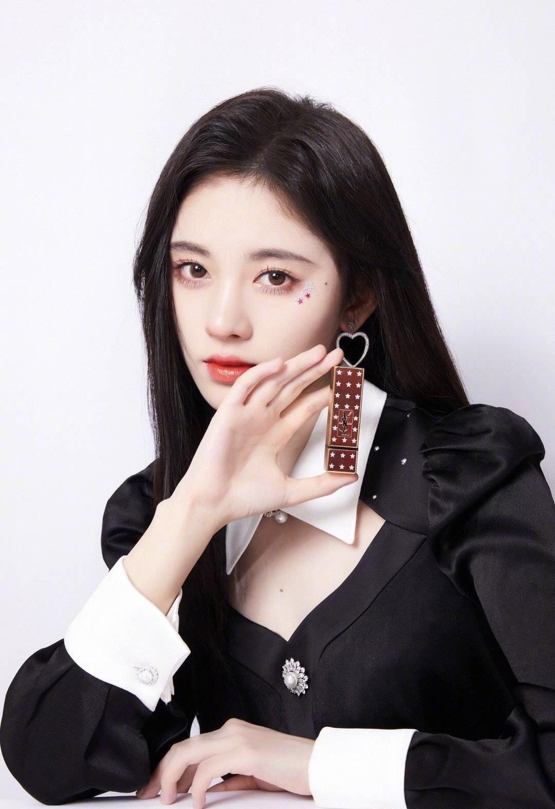 鞠婧祎最美十張照片，古韻之美綻放瞬間，鞠婧祎絕美瞬間，古韻綻放的十張最美照片