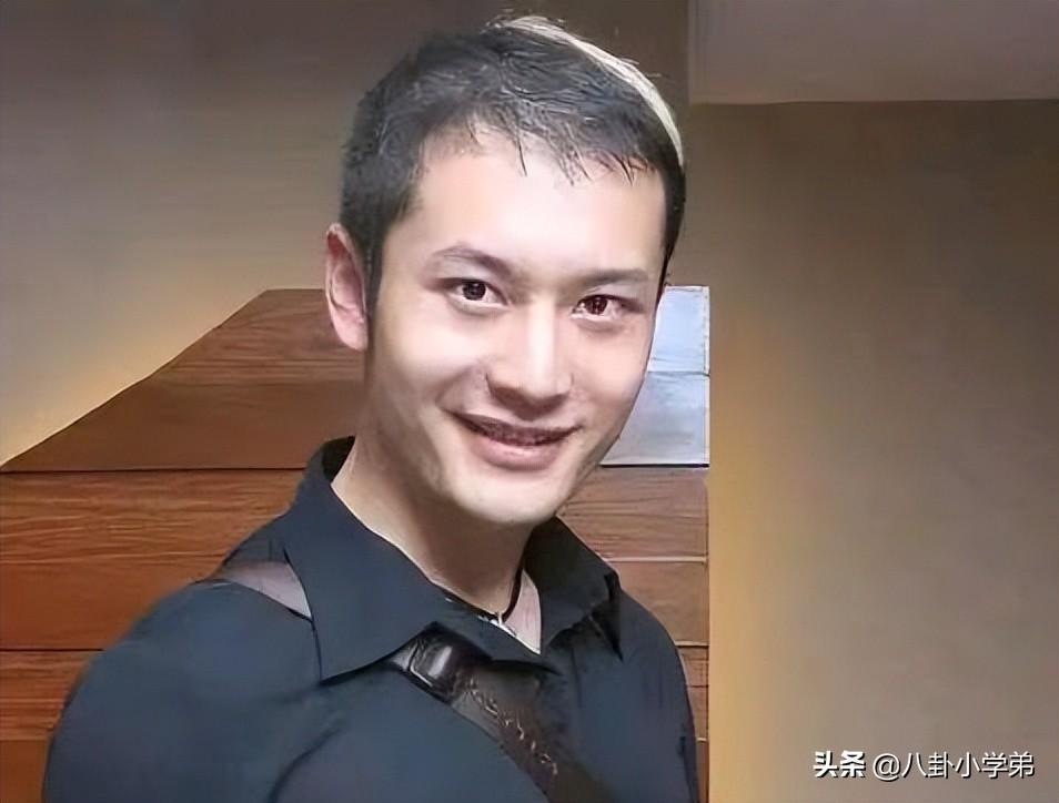 黃曉明假發(fā)摘下來的樣子，真實之美的展現(xiàn)，黃曉明真實之美，假發(fā)摘下的瞬間