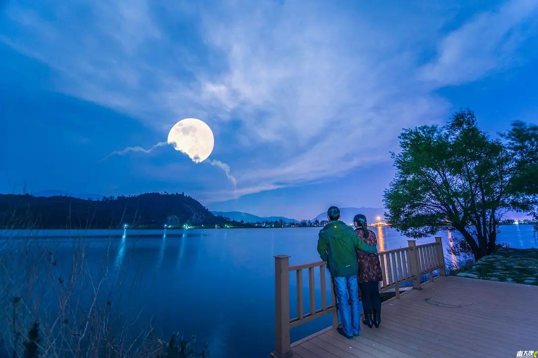 云南大理旅行社排名前十名，深度解析優(yōu)質(zhì)旅游服務(wù)體驗，云南大理旅行社排名TOP10，優(yōu)質(zhì)旅游服務(wù)體驗深度解析