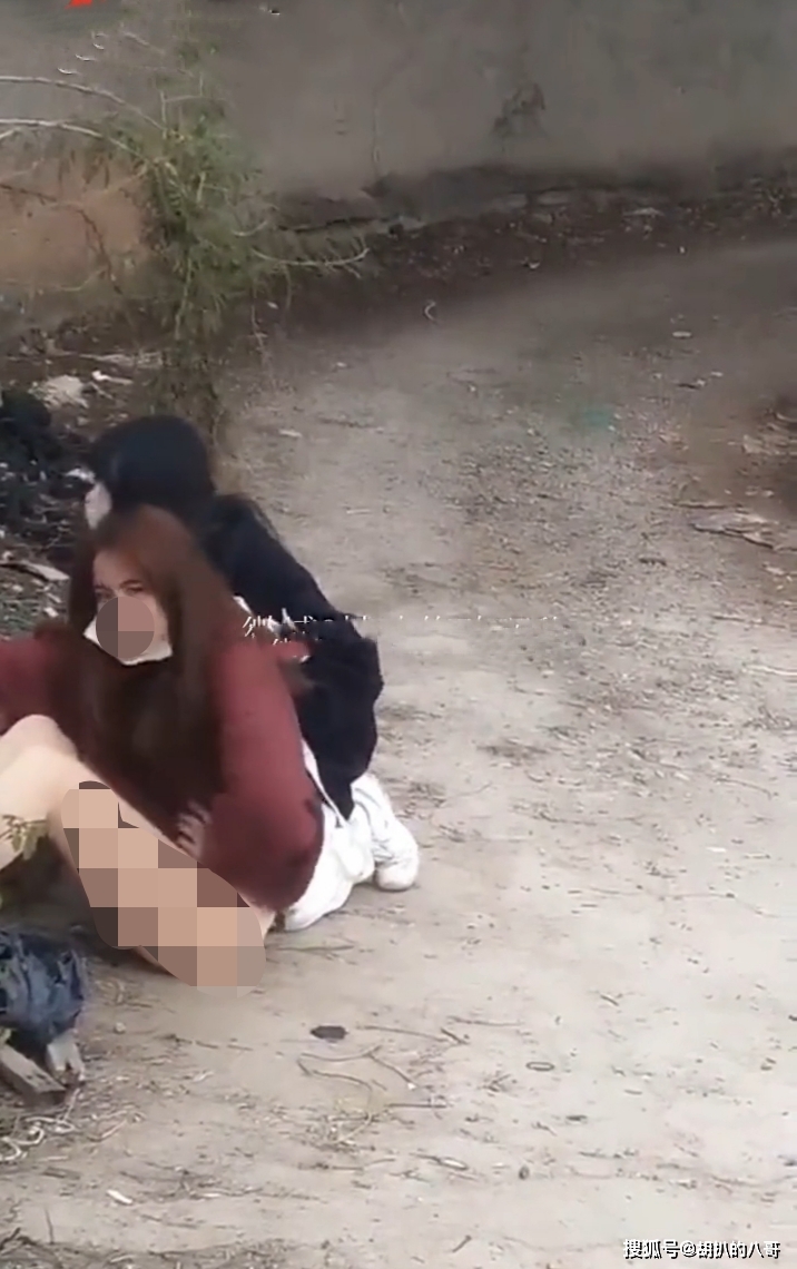 被同學(xué)抱摔藝考女生發(fā)聲，揭示事件背后的真相與反思，藝考女生揭露抱摔事件背后的真相與反思
