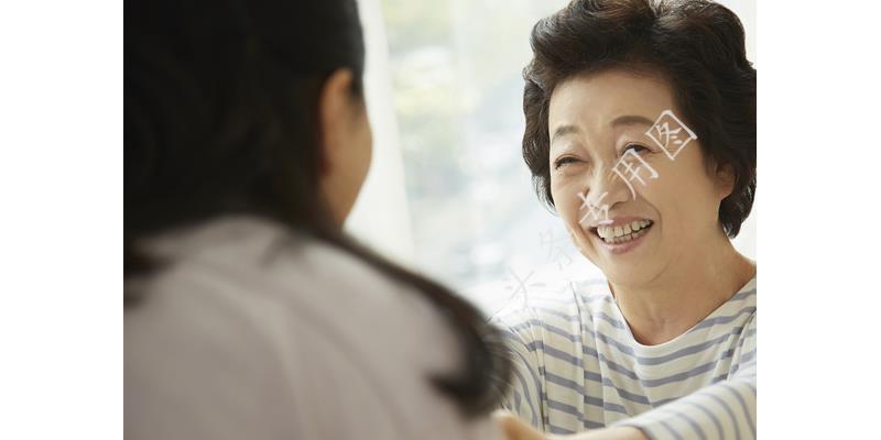 女子收近15萬彩禮，當(dāng)晚咨詢離婚——婚姻背后的金錢與情感糾葛，女子收巨額彩禮后當(dāng)晚咨詢離婚，婚姻背后的金錢與情感博弈