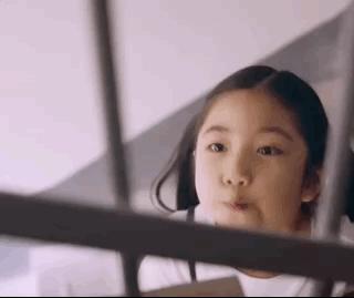 譚松韻一家三口照片，溫馨幸福的瞬間，譚松韻一家三口幸福瞬間照片曝光