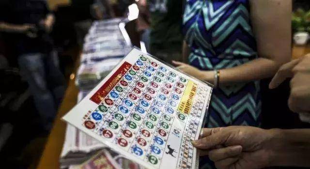 白小姐中特期期準(zhǔn)選一，揭秘彩票預(yù)測的神秘面紗，揭秘彩票預(yù)測神秘面紗，白小姐期期準(zhǔn)選一揭秘真相