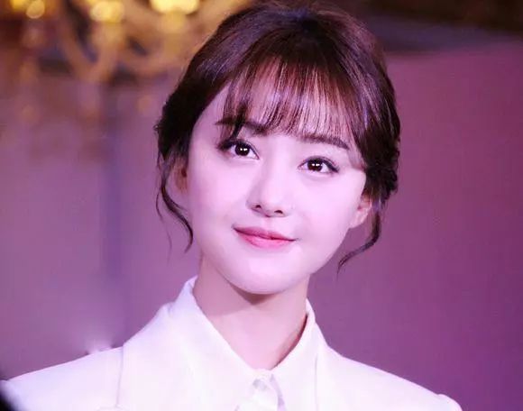鄭爽的演藝經(jīng)歷，從初露鋒芒到璀璨星輝，鄭爽，從嶄露頭角到星光璀璨的演藝之路