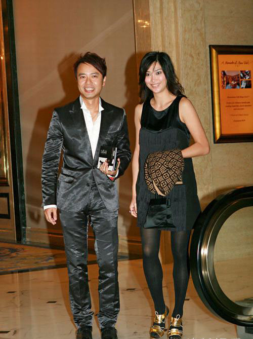 李克勤老婆，背后的支持與真摯的愛(ài)戀，李克勤背后的女人，妻子的支持與真摯的愛(ài)戀