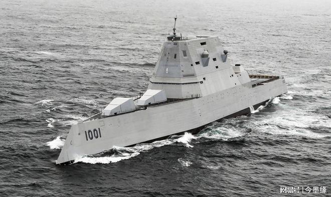 中國(guó)最大護(hù)衛(wèi)艦，展現(xiàn)強(qiáng)大的國(guó)防實(shí)力與海洋控制力，中國(guó)最大護(hù)衛(wèi)艦彰顯國(guó)防實(shí)力與海洋控制力