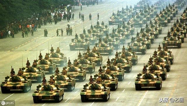 八一電影，回顧1999年大閱兵的歷史影像記錄，八一電影，重溫1999年大閱兵的歷史影像回顧