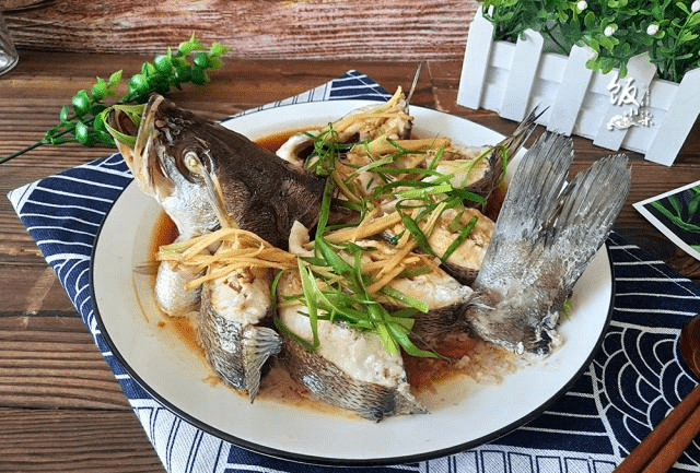清蒸魚，美味又簡單的烹飪藝術(shù)，清蒸魚，美味佳肴的烹飪藝術(shù)之道