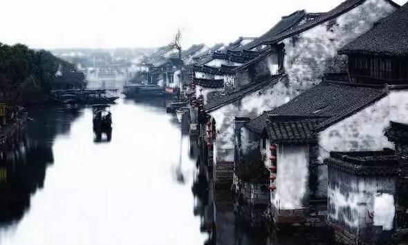 西塘古鎮(zhèn)與烏鎮(zhèn)，哪個(gè)古鎮(zhèn)更勝一籌？，西塘古鎮(zhèn)與烏鎮(zhèn)，誰更勝一籌？對比解析