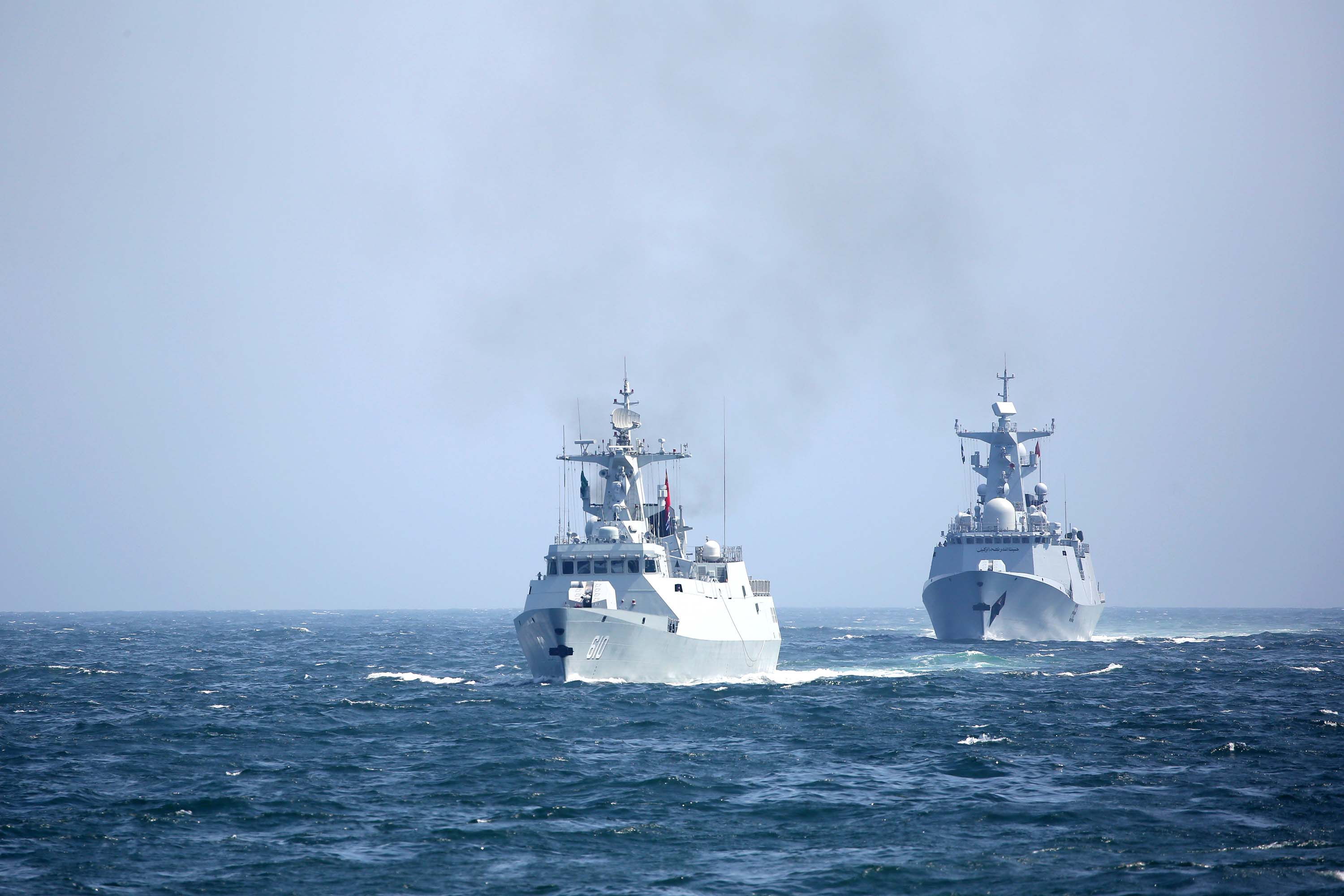 海軍高清圖片，揭示海洋力量的壯麗與威嚴(yán)，海軍壯麗威嚴(yán)瞬間，高清圖片揭示海洋力量的強(qiáng)大風(fēng)采