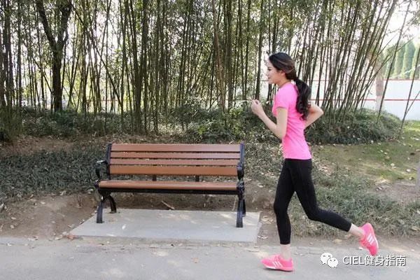 早上空腹跑步好嗎？——科學(xué)解析跑步的最佳時(shí)機(jī)與注意事項(xiàng)，關(guān)于早上空腹跑步的利弊，科學(xué)解讀最佳跑步時(shí)機(jī)與注意事項(xiàng)