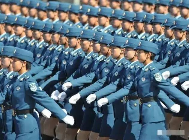 中國女兵風采圖片，展現(xiàn)力量與榮耀的時刻，中國女兵風采，力量與榮耀的展現(xiàn)時刻