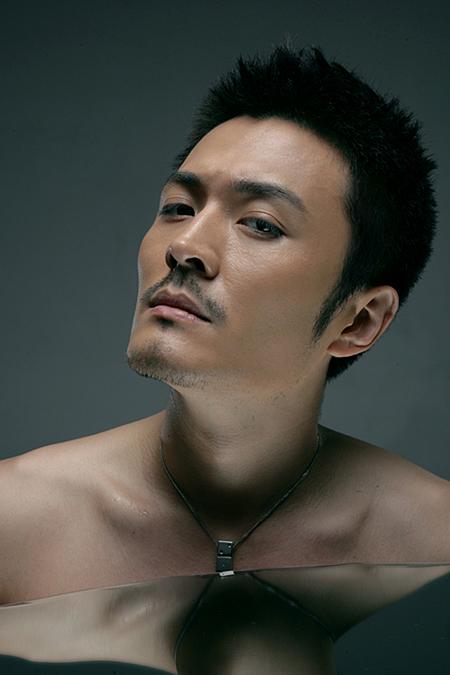 演員于小偉個(gè)人資料圖片，演員于小偉個(gè)人資料及圖片簡(jiǎn)介