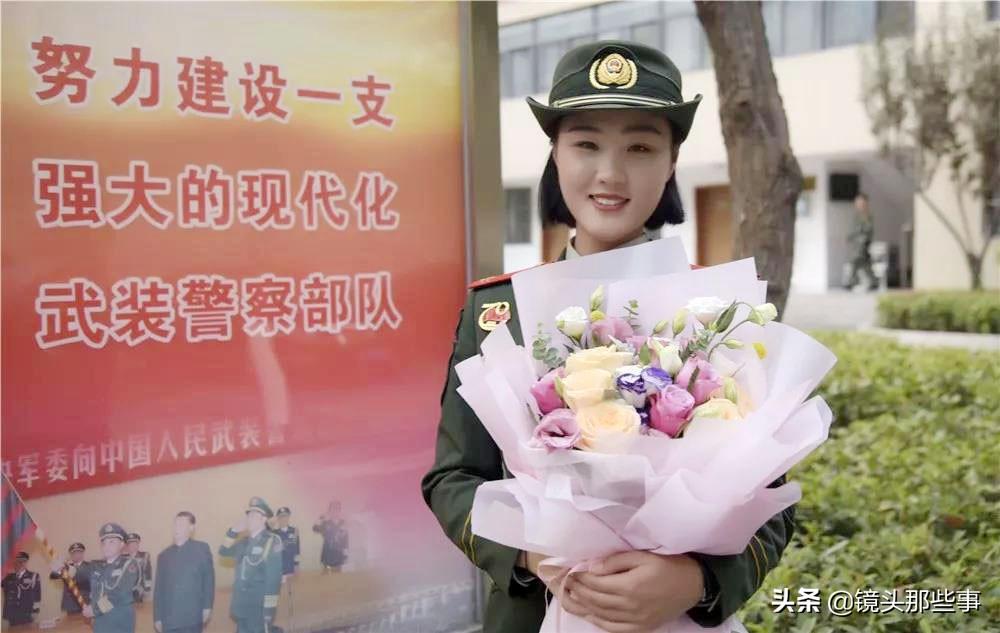 國慶70周年大閱兵女兵方隊，展現(xiàn)巾幗英雄的榮耀與風(fēng)采，國慶70周年大閱兵女兵方隊，巾幗英雄的榮耀與風(fēng)采展現(xiàn)