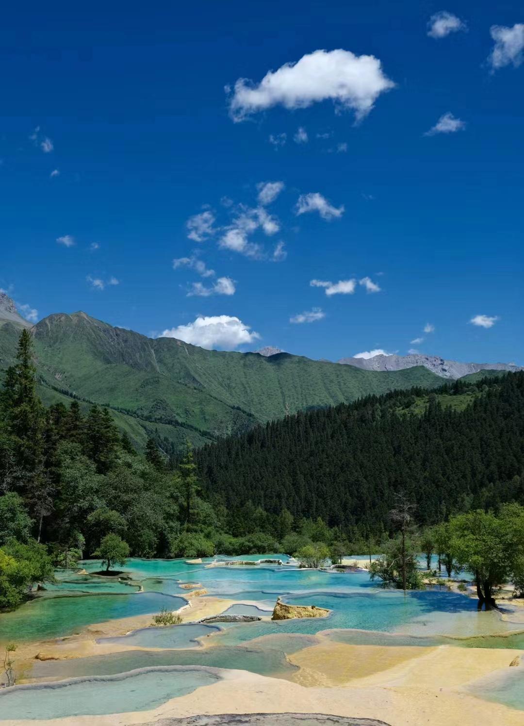 九寨溝與黃龍，自然美景的微妙差異，九寨溝與黃龍，自然美景的差異化探索