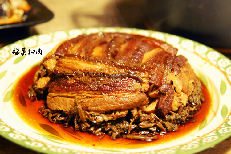 梅菜扣肉的做法，傳統(tǒng)美食的烹飪藝術(shù)，梅菜扣肉烹飪法，傳統(tǒng)美食的烹飪藝術(shù)之道