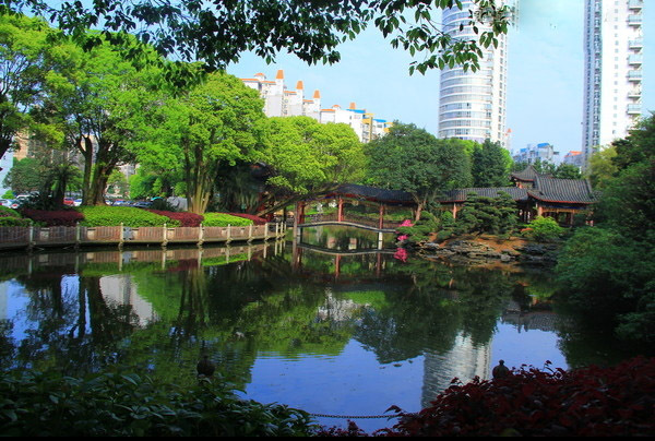長(zhǎng)沙市必游旅游景點(diǎn)攻略，長(zhǎng)沙市必游景點(diǎn)攻略大全