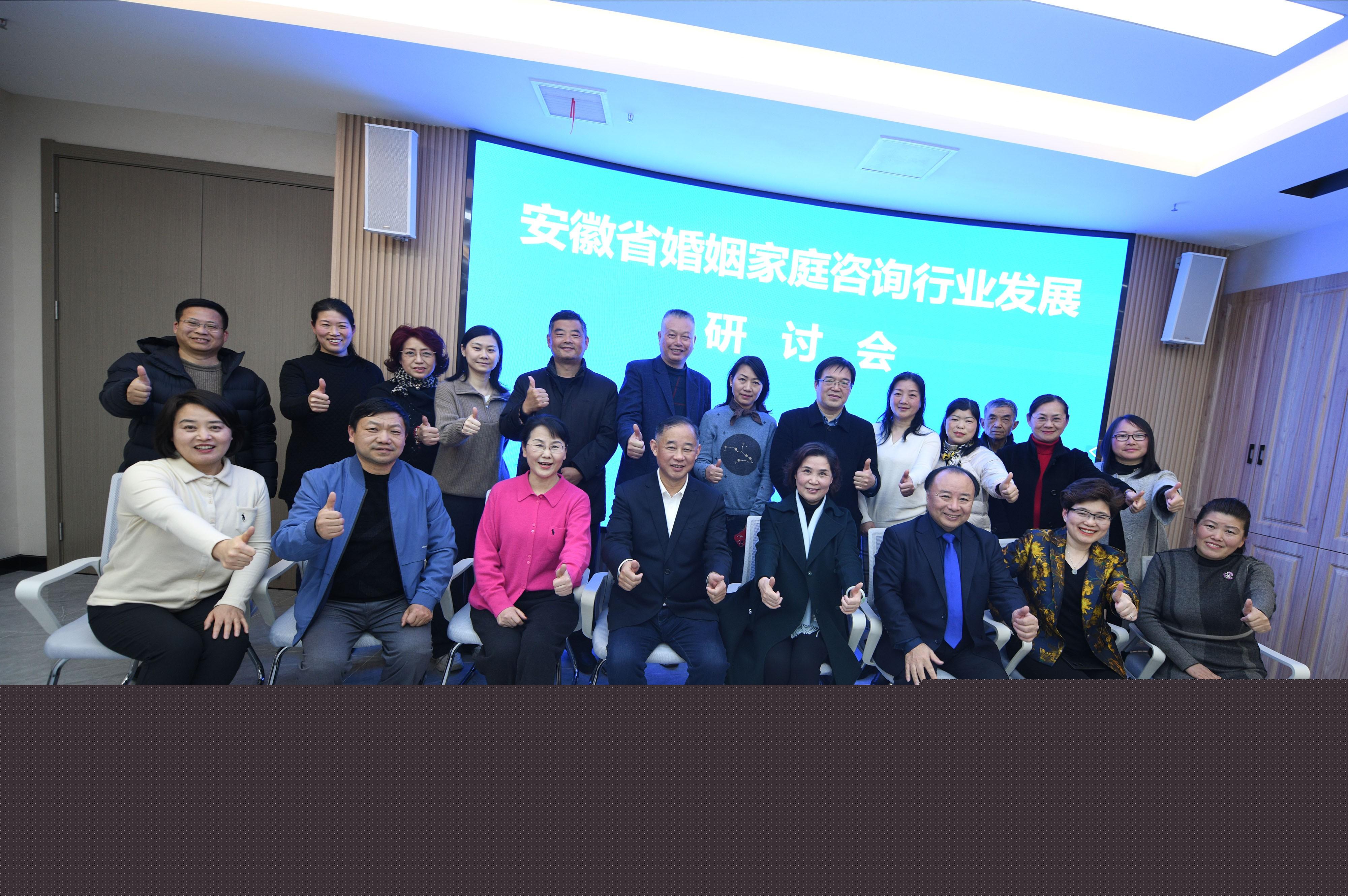 家庭咨詢師在線咨詢免費(fèi)，打開(kāi)家庭和諧之門(mén)的鑰匙，家庭咨詢師在線免費(fèi)咨詢，解鎖家庭和諧之門(mén)的密鑰