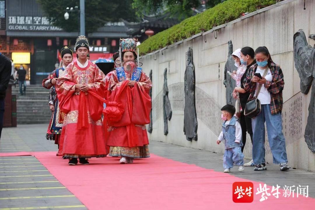 南京夫子廟，歷史文化的璀璨明珠，南京夫子廟，歷史文化的耀眼明珠