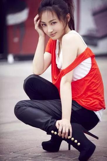姚笛的照片，時(shí)光中的美好定格，姚笛照片，時(shí)光定格的美好瞬間