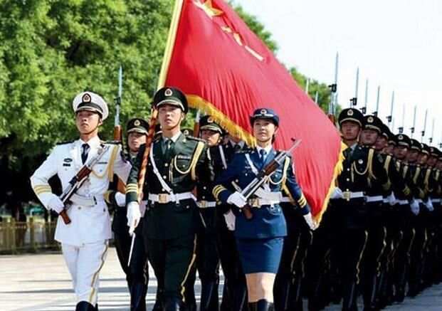 儀仗隊有多少人？探究儀仗隊伍規(guī)模及其意義，儀仗隊伍規(guī)模揭秘，人數(shù)及其象征意義探究