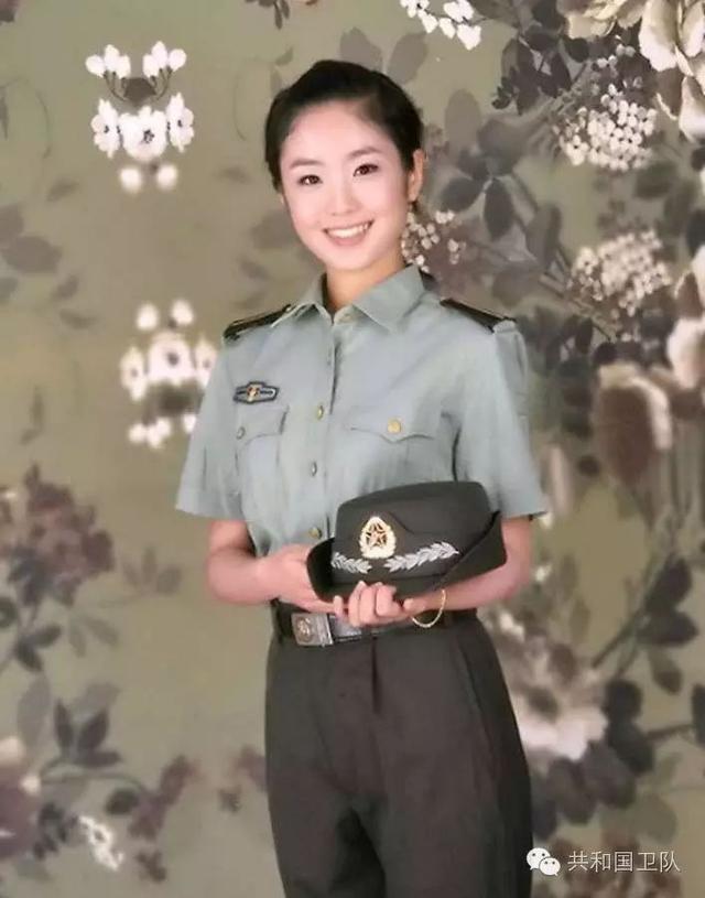 中國女兵，最美最漂亮的風(fēng)采，中國女兵的風(fēng)采，最美最靚麗的風(fēng)采展示