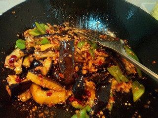 魚香茄子的做法，一道家常美食的烹飪指南，魚香茄子烹飪指南，家常美食制作教程