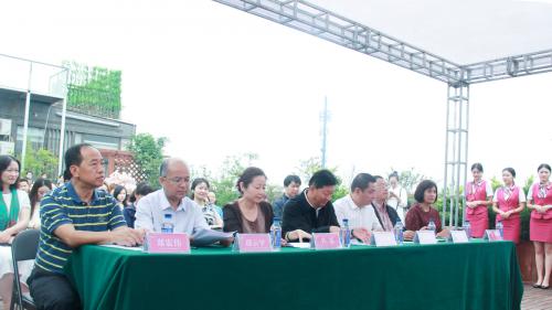 瑜伽學(xué)院在線觀看，探索瑜伽世界的全新方式，瑜伽學(xué)院在線課程，開啟瑜伽世界探索之旅