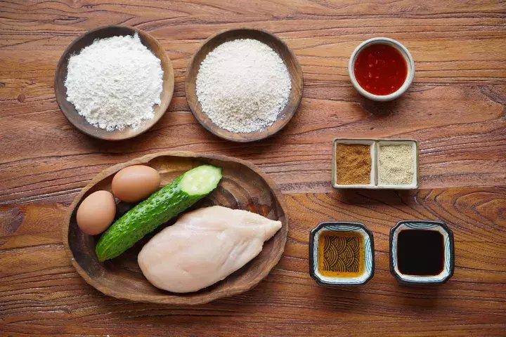 脆皮雞拌飯加盟店，美味事業(yè)的新機遇，脆皮雞拌飯加盟店，美味事業(yè)的新起點