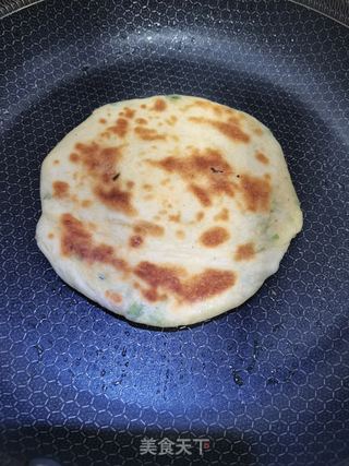 家常美味蔥花餅的制作方法，家常美味蔥花餅制作教程