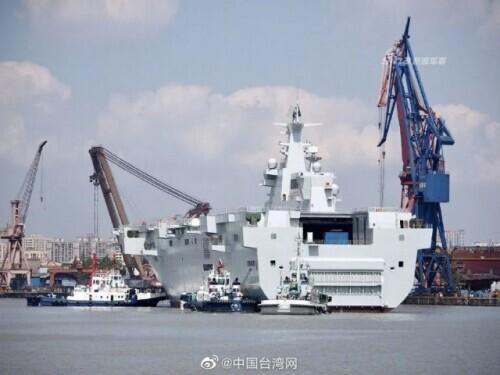 四艘強(qiáng)大的075型兩棲攻擊艦，中國(guó)海軍力量的新里程碑，中國(guó)海軍新里程碑，四艘075型兩棲攻擊艦展現(xiàn)強(qiáng)大實(shí)力