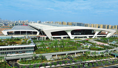 杭州東站，交通樞紐與城市的脈搏，杭州東站，交通樞紐與城市的跳動(dòng)脈搏