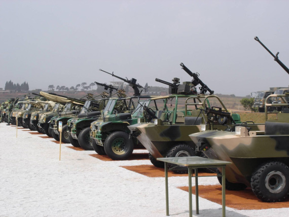 解放軍現(xiàn)役裝甲車大全，種類、性能及應(yīng)用，解放軍現(xiàn)役裝甲車種類、性能及應(yīng)用概覽