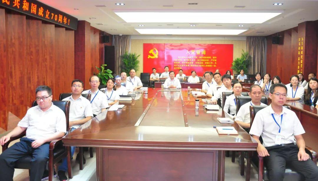 慶祝中華人民共和國成立七十周年大閱兵，完整現(xiàn)場直播回顧，慶祝中華人民共和國成立七十周年大閱兵，盛大閱兵現(xiàn)場直播回顧