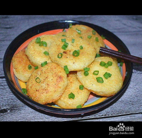 土豆餅的做法，簡(jiǎn)單又美味，讓你一吃難忘，土豆餅制作教程，簡(jiǎn)單美味，一吃難忘！