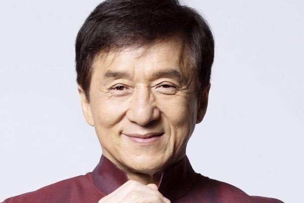 揭秘成龍原名背后的故事，成龍原名背后的故事揭秘
