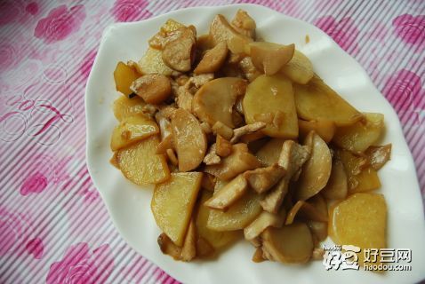 杏鮑菇土豆片炒肉——一道美味佳肴的烹飪之旅，杏鮑菇土豆片炒肉，烹飪美味佳肴的旅程