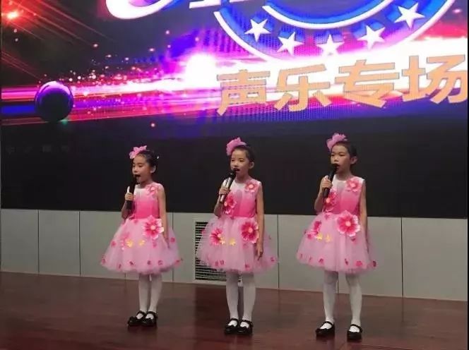 小學(xué)生最火舞蹈，活力四溢的律動(dòng)之美，小學(xué)生最火舞蹈，活力律動(dòng)的魅力四溢