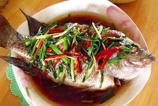 家庭清蒸魚的做法大全，家庭清蒸魚制作指南，做法大全