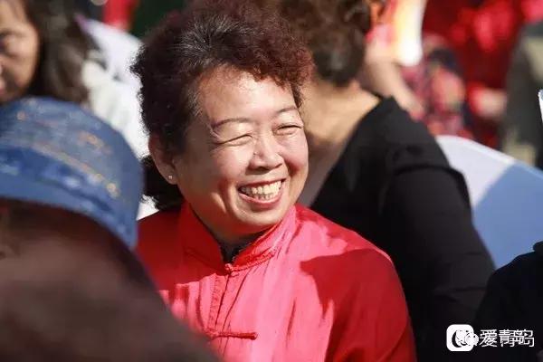 青島中老年單身群體的生活色彩，青島中老年單身群體的生活畫(huà)卷