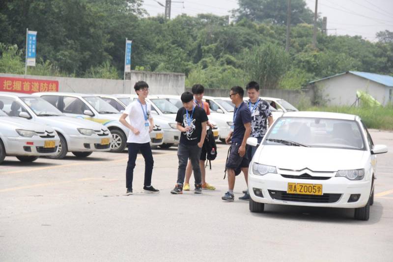教練培訓一個學員能掙多少錢？探究教練的收入與學員培訓價值，教練收入揭秘，學員培訓價值如何影響教練收入？