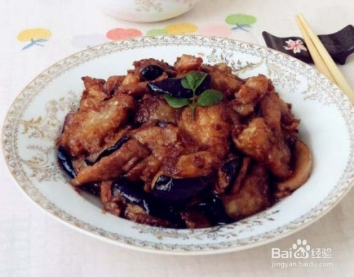 紅燒茄子，家常美味，輕松上手，家常紅燒茄子，美味易做，輕松享受