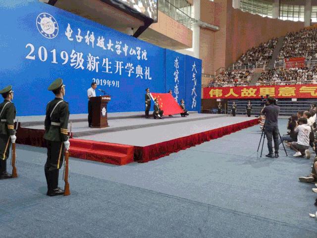 探索附近游泳館，位置與價(jià)格的完美指南，游泳館探索指南，位置與價(jià)格的完美結(jié)合
