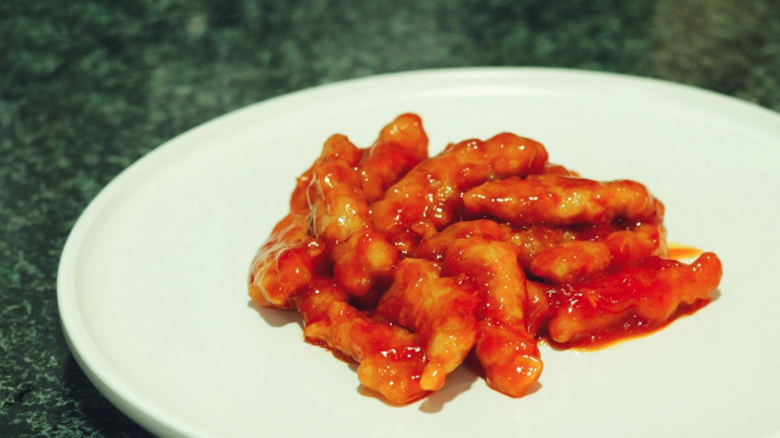 糖醋里脊，一道美味的人間佳肴，糖醋里脊，人間美味佳肴