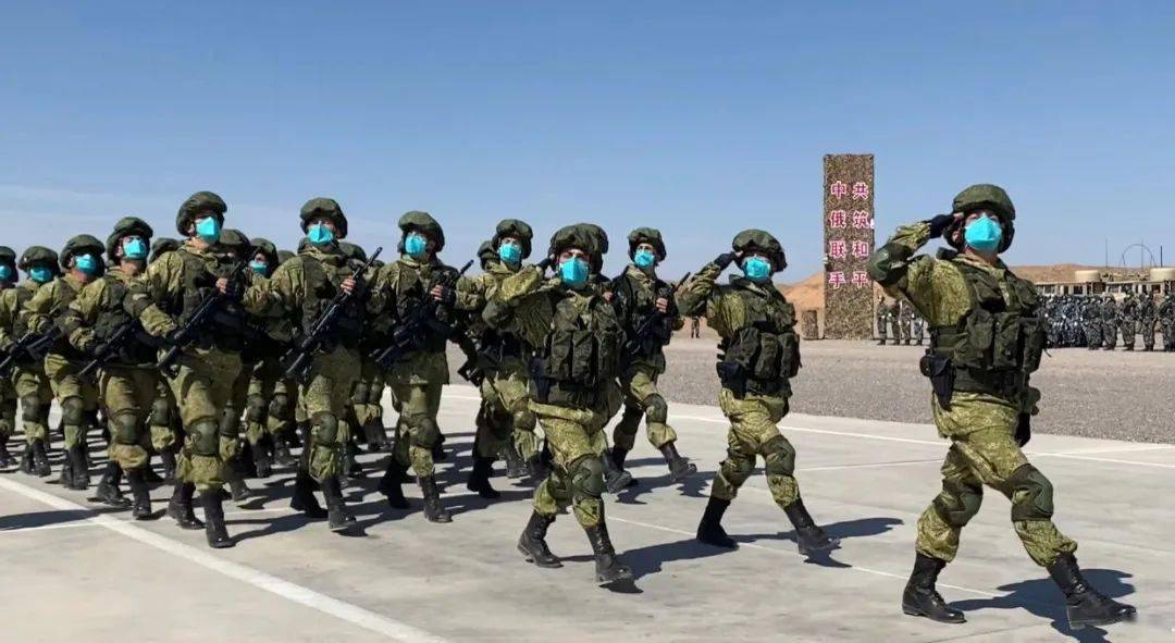 青銅峽中俄聯(lián)合軍演，深化軍事合作，共筑安全屏障，青銅峽中俄聯(lián)合軍演，深化軍事合作，共筑安全防線