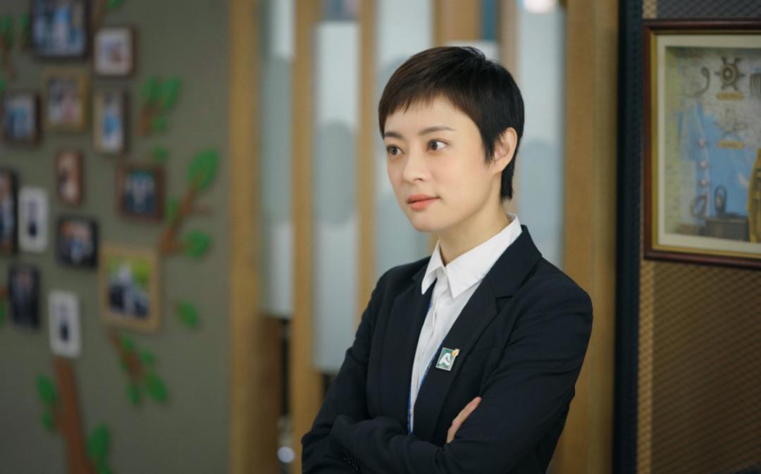易烊千璽女友，星光下的愛情故事，易烊千璽女友，星光下的甜蜜愛情