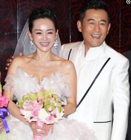 揭秘王志飛老婆現(xiàn)狀，誰成為他的最終伴侶？，王志飛妻子的現(xiàn)狀揭秘，誰是他的最終伴侶？