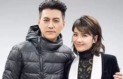 揭秘靳東老婆身份，究竟是誰？，揭秘靳東老婆身份，她究竟是誰？