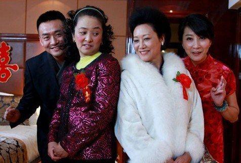 跨國婚姻，跨越文化與情感的聯(lián)姻，跨國婚姻，文化與情感的完美聯(lián)姻